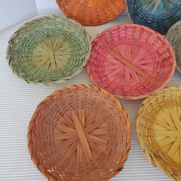 7 Wicker Paper Plate Holders Baskets 9" Vintage Rattan Round Boho Raffia Straw - Picture 2 of 8